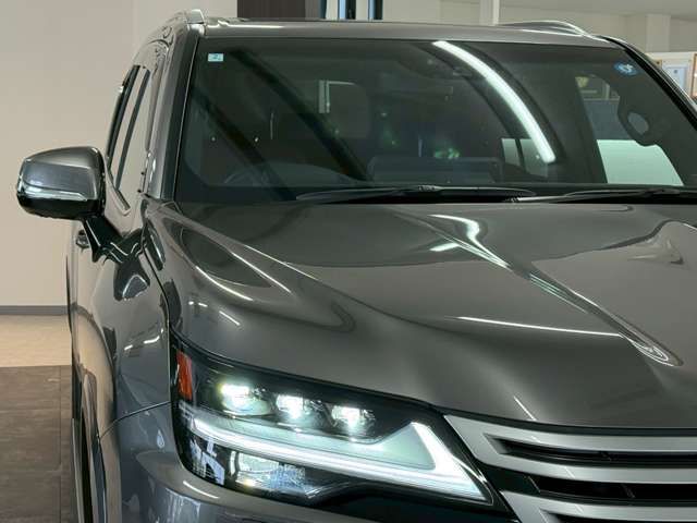 LEXUS LX600