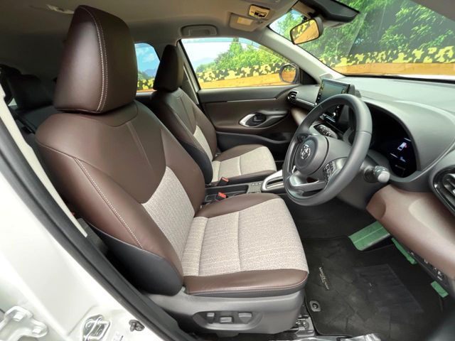 YARIS CROSS HYBRID
