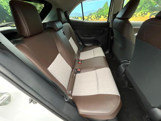 YARIS CROSS HYBRID