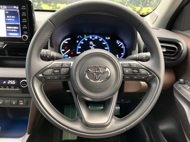 YARIS CROSS HYBRID