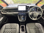 VOXY HYBRID