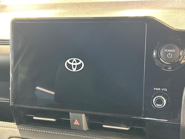 VOXY HYBRID