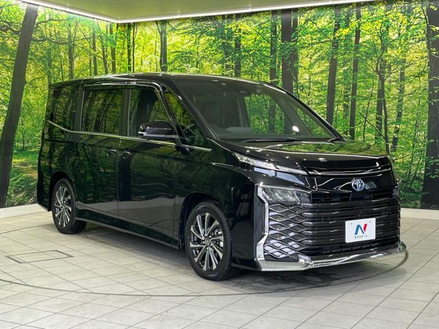 VOXY HYBRID