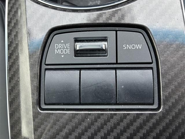 CROWN sedan hybrid