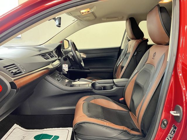 LEXUS CT200h