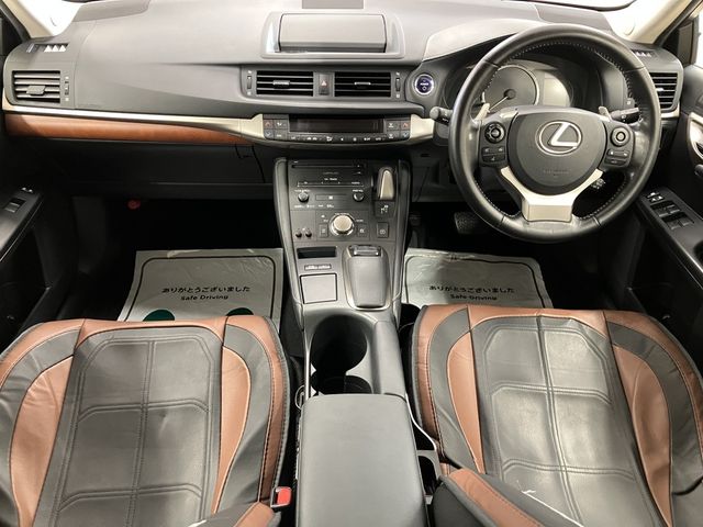 LEXUS CT200h