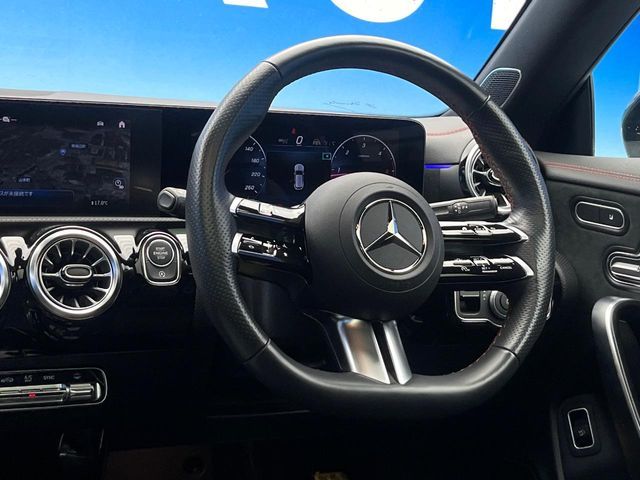 MERCEDES BENZ CLA Shooting Brake