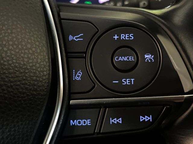 CROWN sedan hybrid