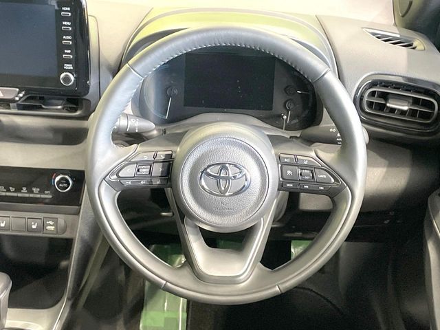 YARIS CROSS HYBRID