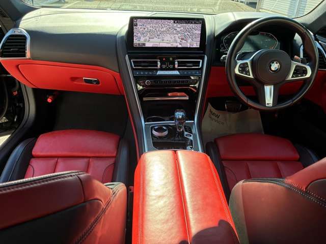 BMW 8series open