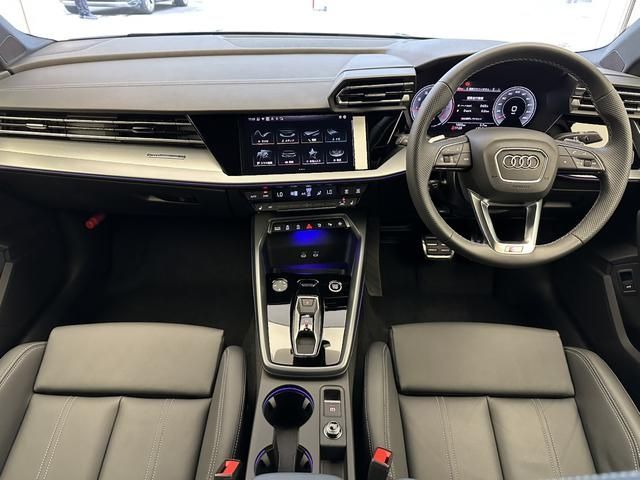AUDI A3 Sedan
