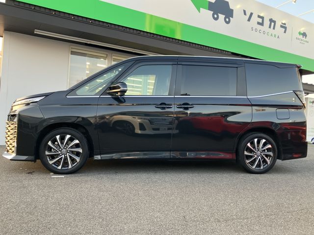 VOXY HYBRID