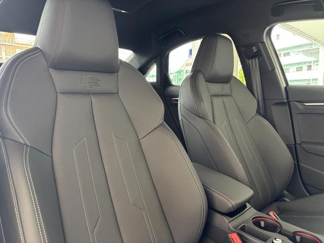 AUDI A3 Sedan