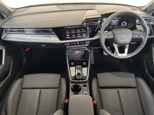 AUDI A3 Sedan