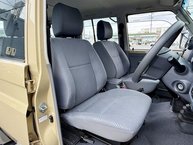 LANDCRUISER van