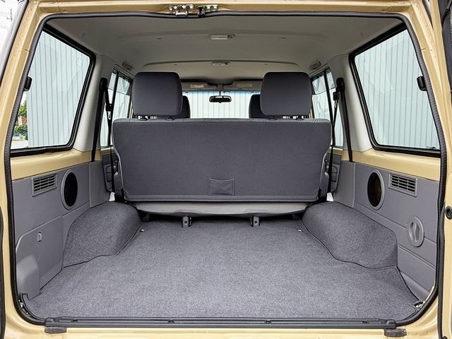 LANDCRUISER van