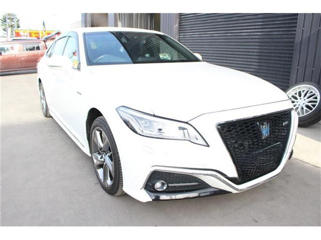 CROWN sedan hybrid 4WD
