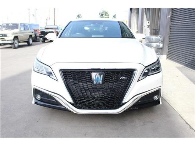 CROWN sedan hybrid 4WD