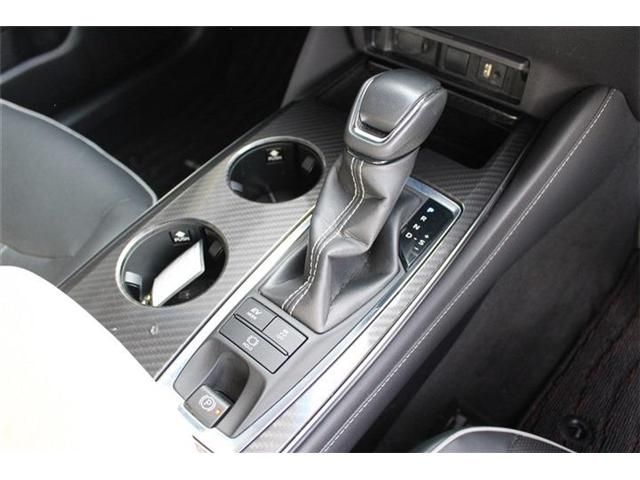 CROWN sedan hybrid 4WD