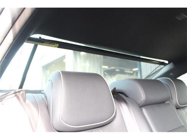 CROWN sedan hybrid 4WD