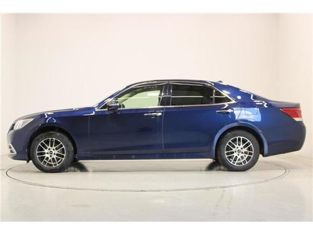 CROWN sedan hybrid 4WD
