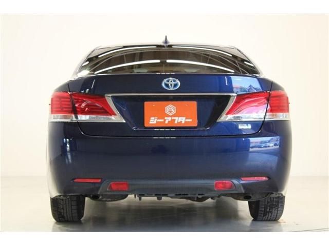 CROWN sedan hybrid 4WD
