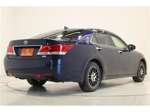 CROWN sedan hybrid 4WD