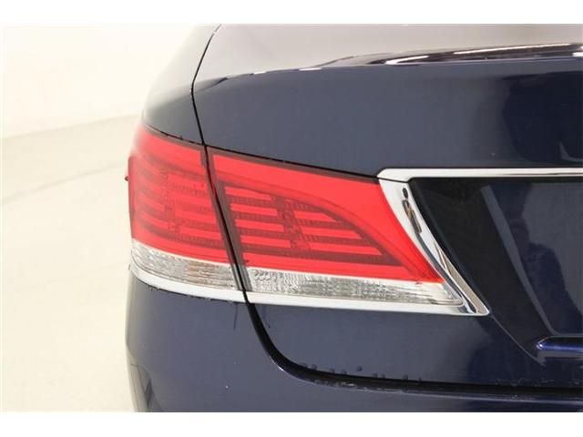 CROWN sedan hybrid 4WD