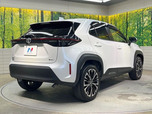 YARIS CROSS HYBRID