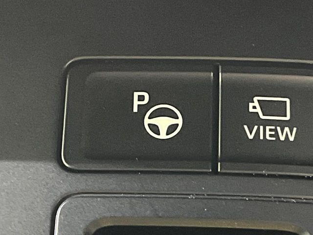 VOXY HYBRID 4WD