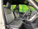 VOXY HYBRID 4WD