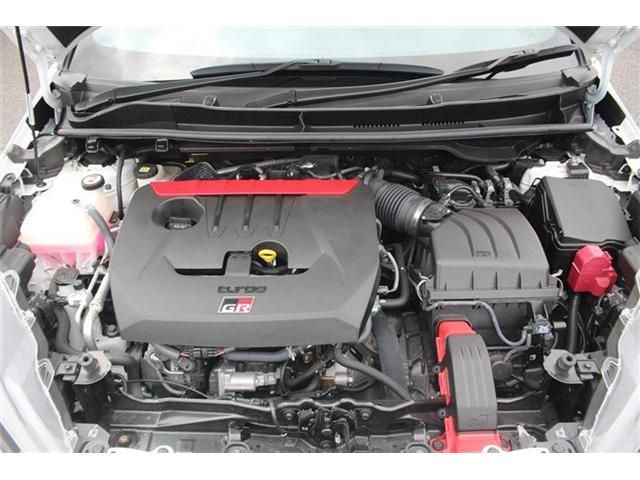 GR YARIS
