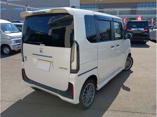 N BOX CUSTOM 4WD