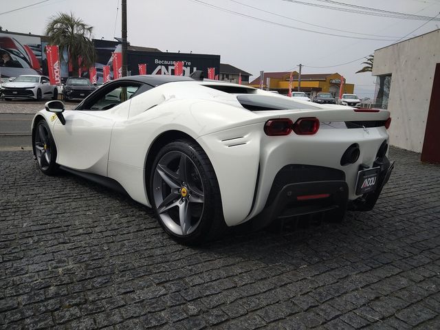 FERRARI SF90 Stradale