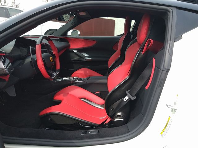 FERRARI SF90 Stradale