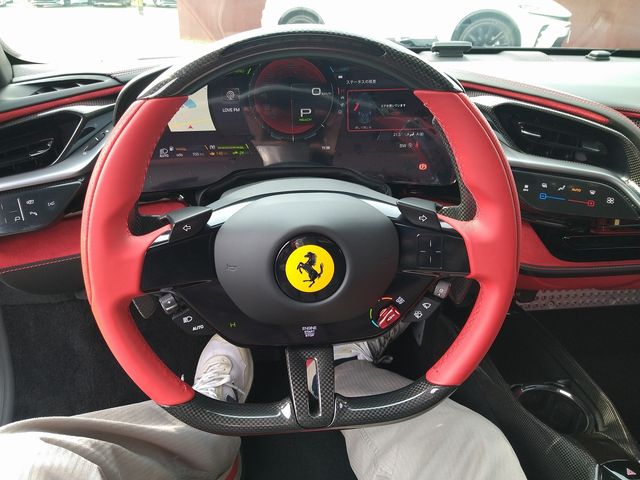 FERRARI SF90 Stradale
