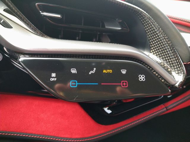 FERRARI SF90 Stradale