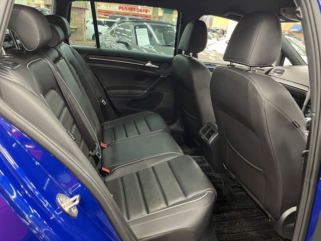 VOLKSWAGEN GOLF R VARIANT