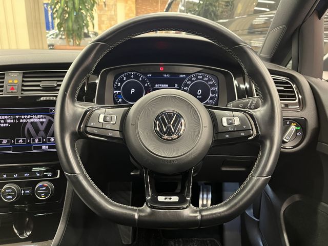 VOLKSWAGEN GOLF R VARIANT