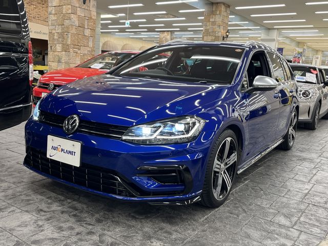 VOLKSWAGEN GOLF R VARIANT