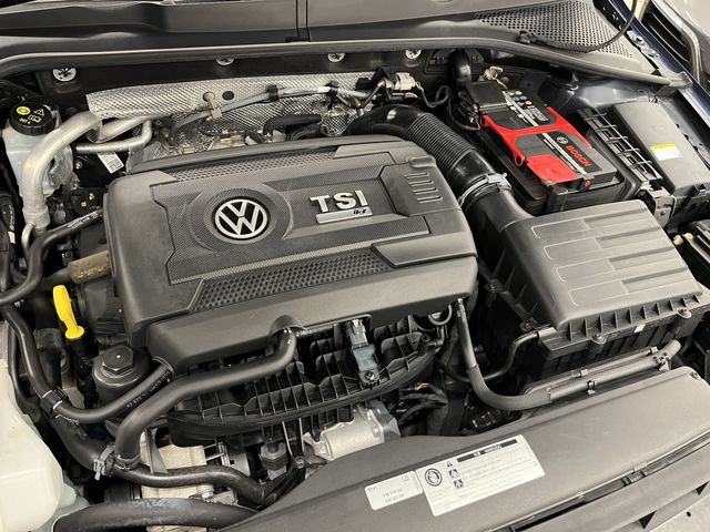VOLKSWAGEN GOLF R VARIANT