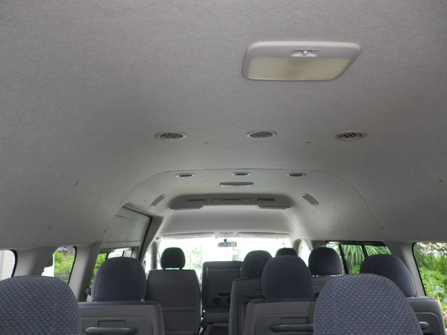 HIACE COMMUTER