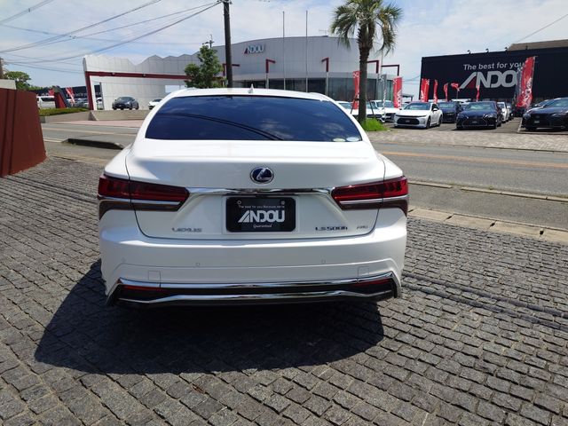 LEXUS LS500h 4WD