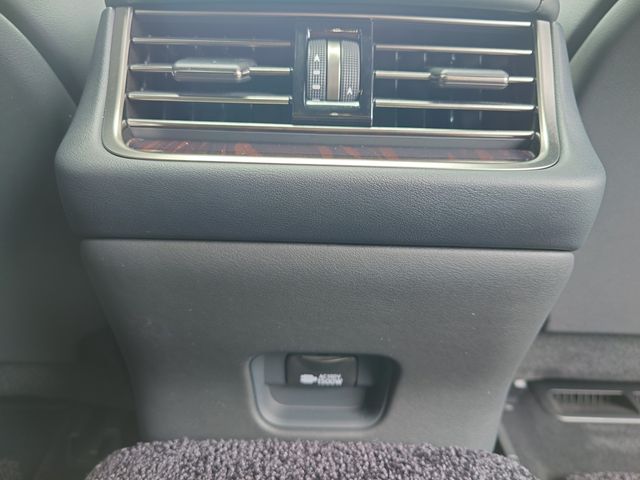 LEXUS LS500h 4WD
