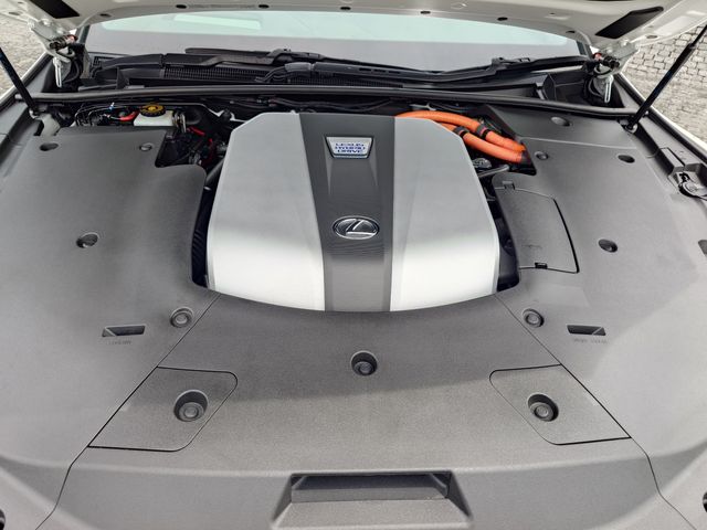 LEXUS LS500h 4WD