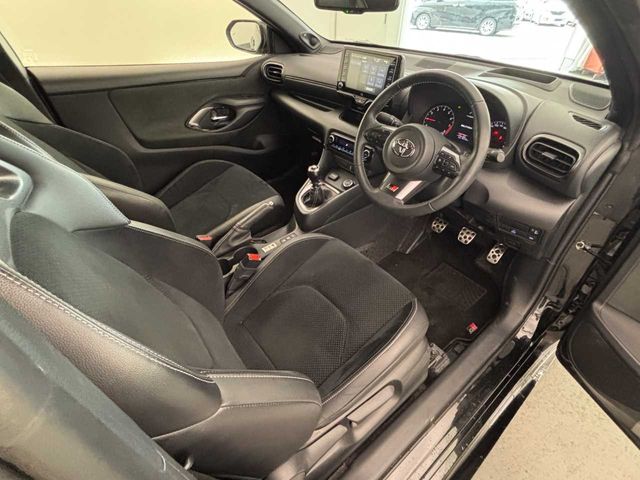 GR YARIS