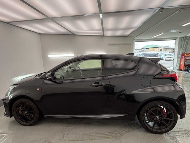 GR YARIS