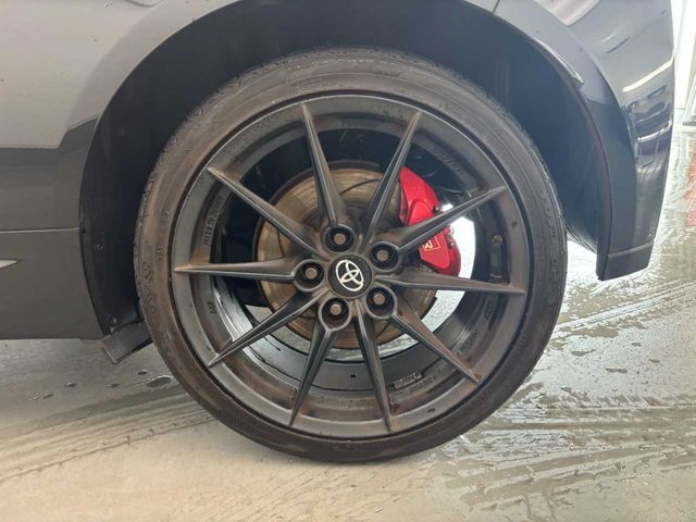 GR YARIS