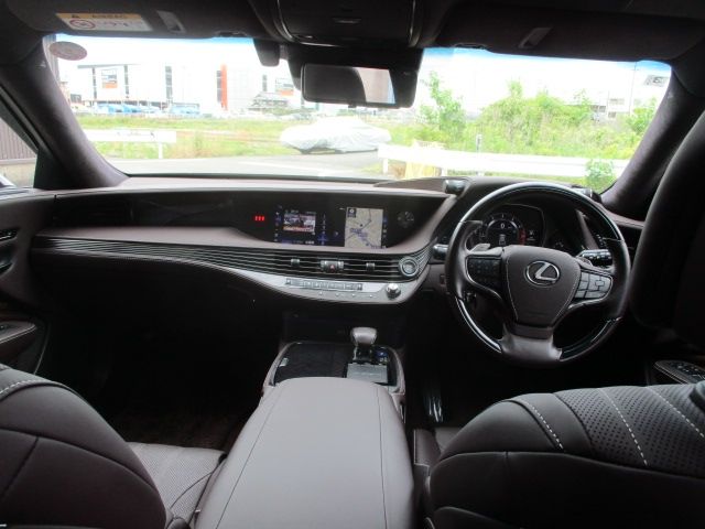 LEXUS LS500 4WD