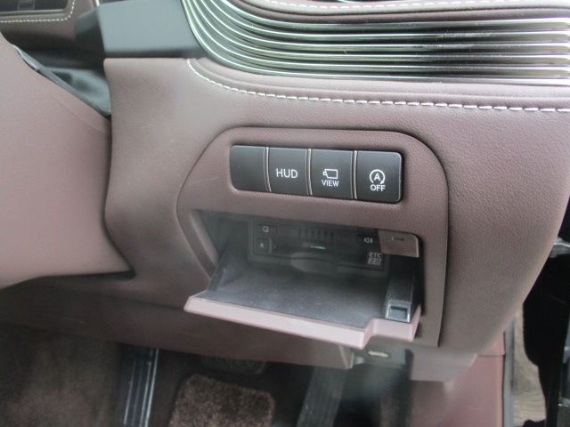 LEXUS LS500 4WD